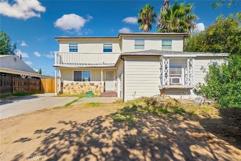 Photo of 15219 Willard, Van Nuys, CA 91402 (MLS # SR25247773)