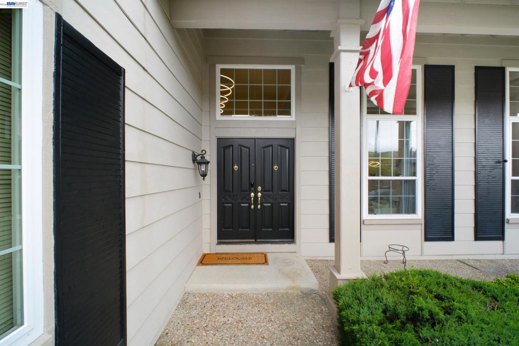604 Lomond Cir