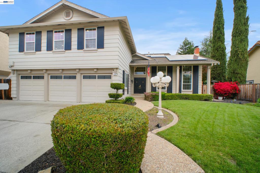604 Lomond Cir