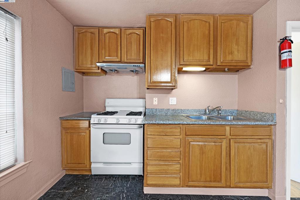 HIGHLAND TERRACE - Residential Income