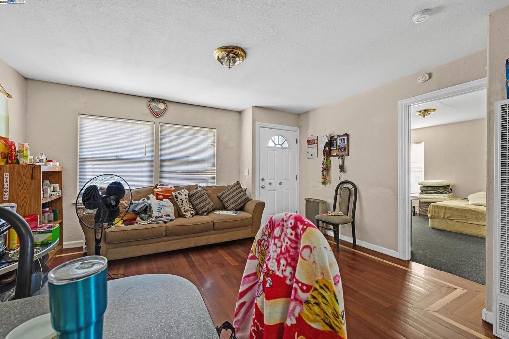 HIGHLAND TERRACE - Residential Income