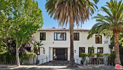 Photo of 2890 Forrester Drive, Los Angeles, CA 90064 (MLS # 26633361)