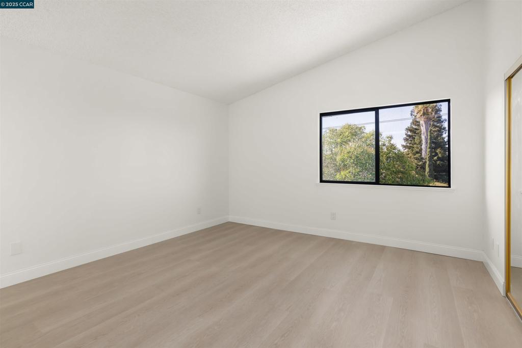 SHANNON HILLS - Residential