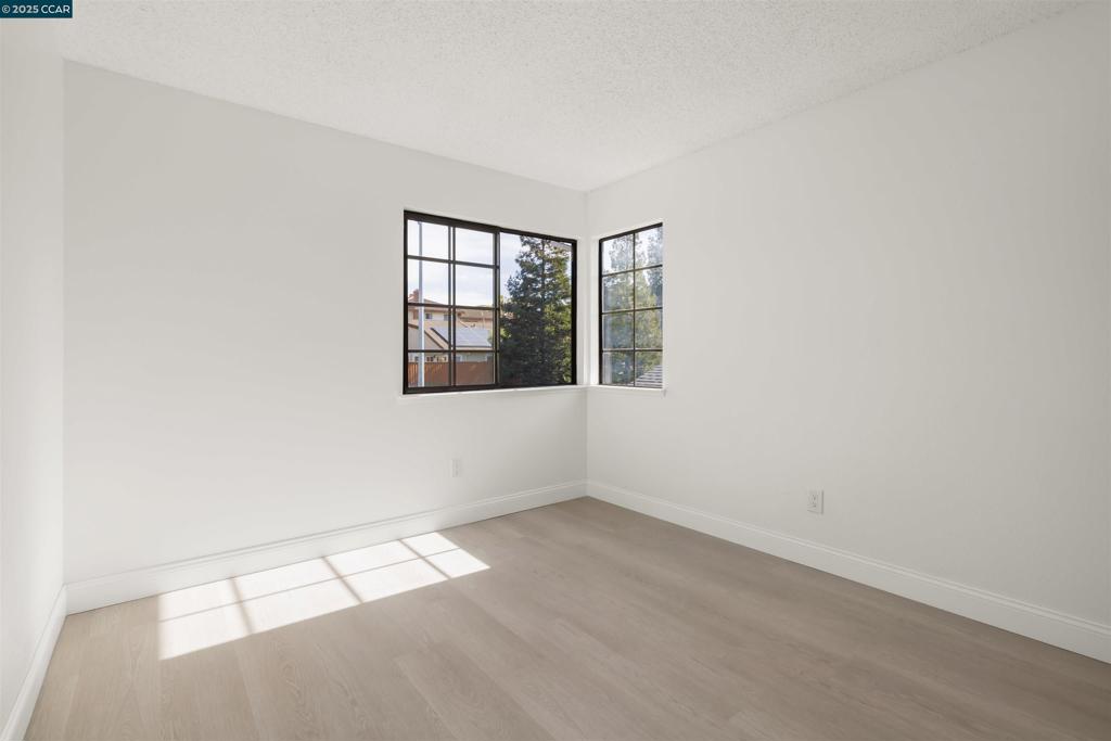 SHANNON HILLS - Residential