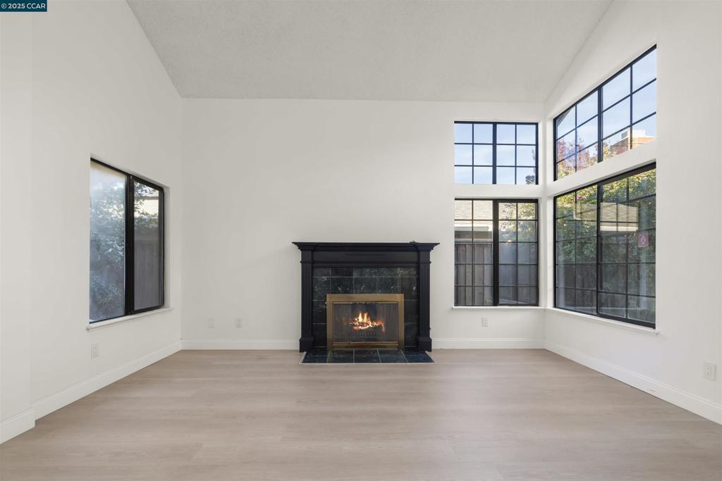 SHANNON HILLS - Residential