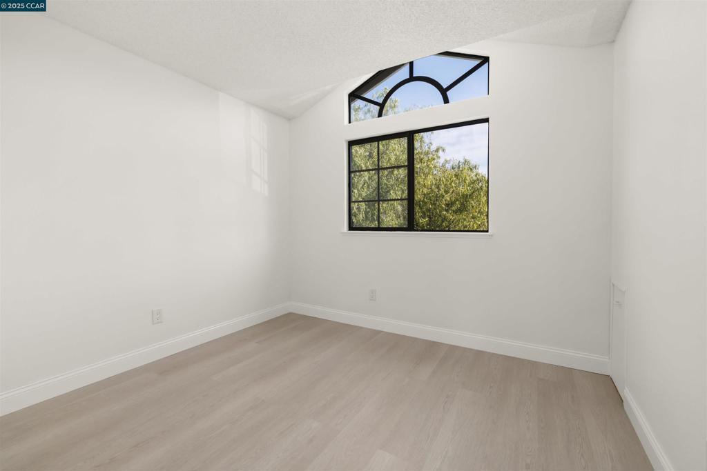 SHANNON HILLS - Residential