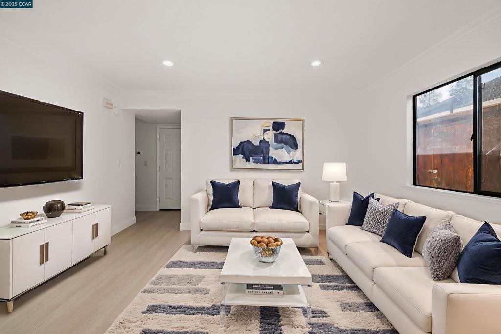 SHANNON HILLS - Residential