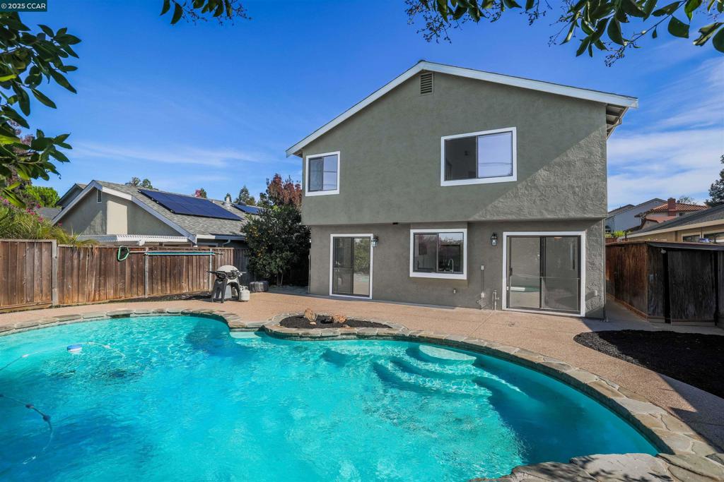 SHANNON HILLS - Residential