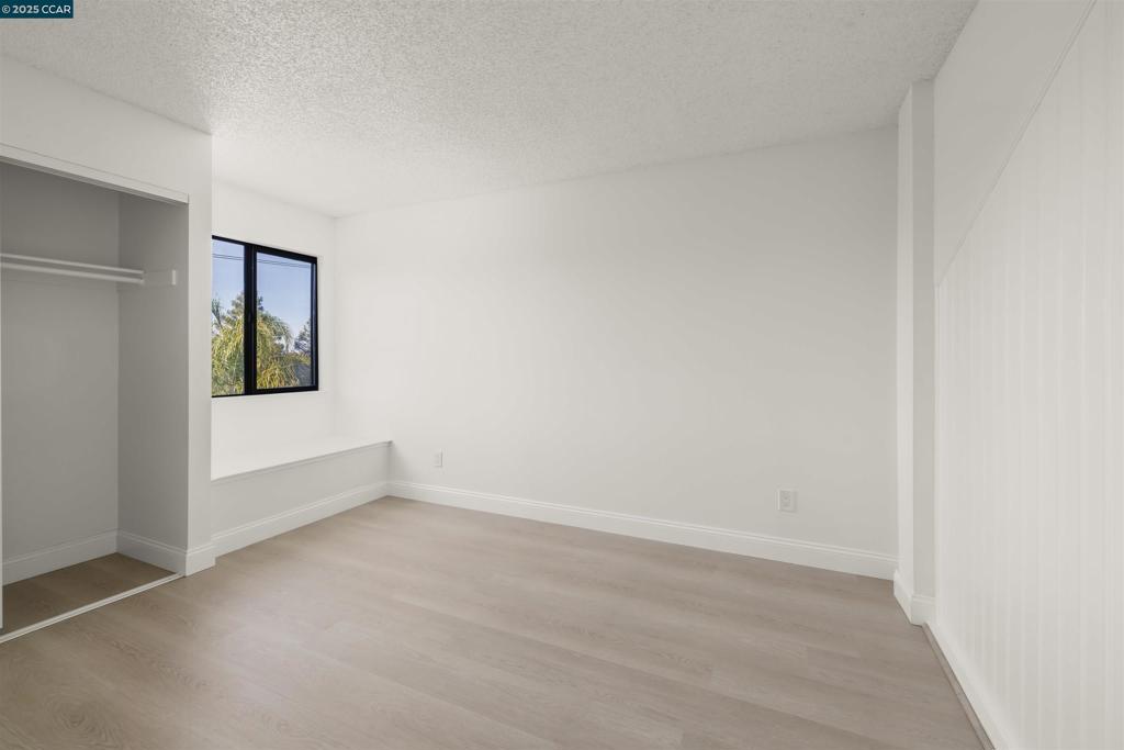 SHANNON HILLS - Residential