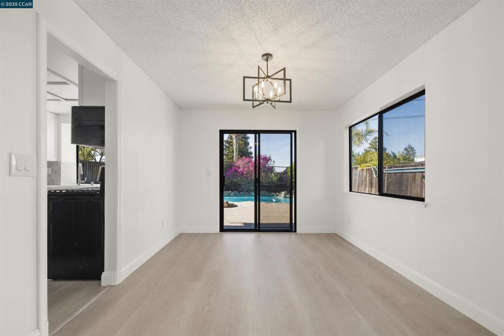 SHANNON HILLS - Residential