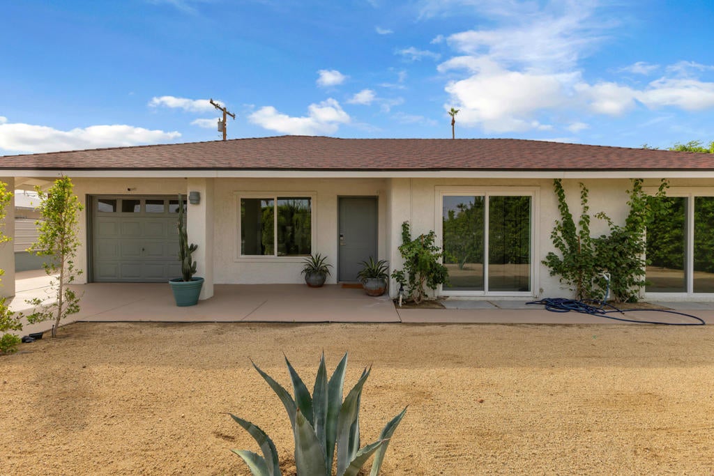 3967 E Sunny Dunes Road