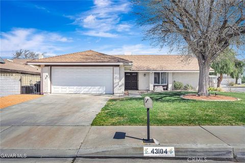 Photo of 43104 Lemonwood Dr, Lancaster, CA 93536 (MLS # SR26051234)