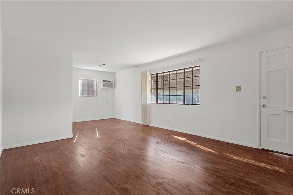 8736 Klinedale Avenue