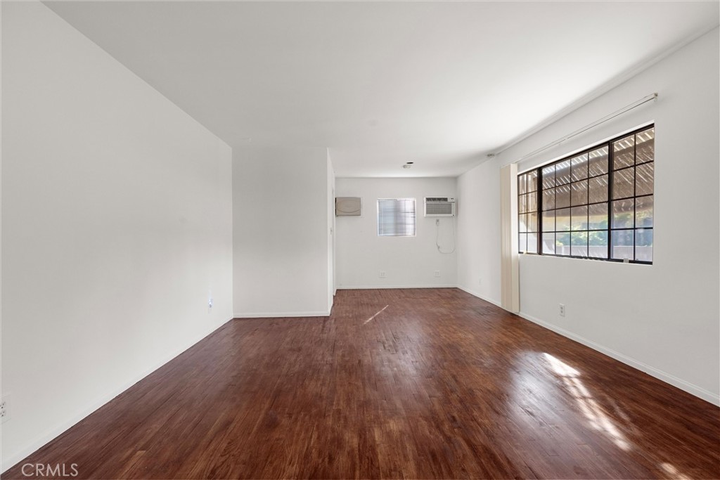 8736 Klinedale Avenue