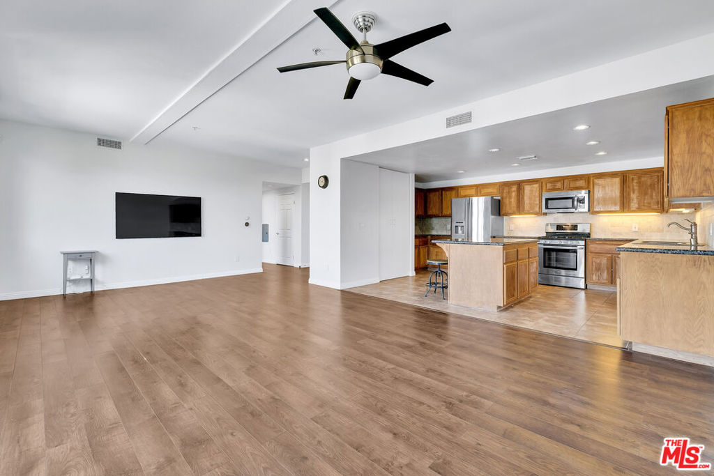 13200 Pacific Promenade 346