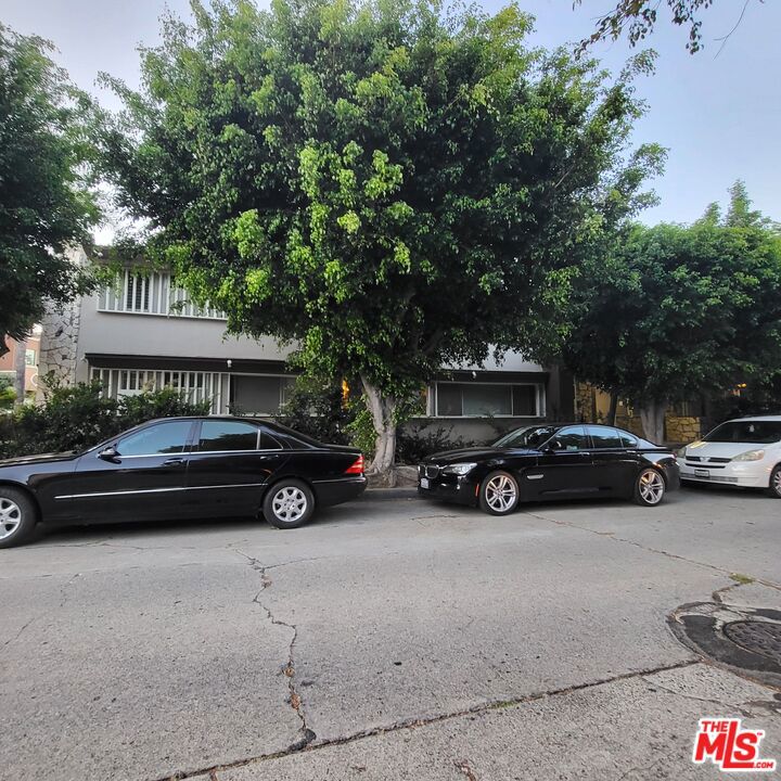 4085 W 7th Street