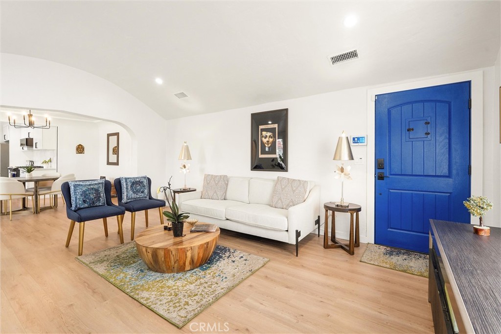 1425 W 79th