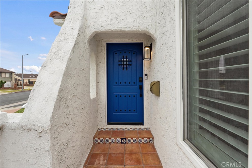 1425 W 79th