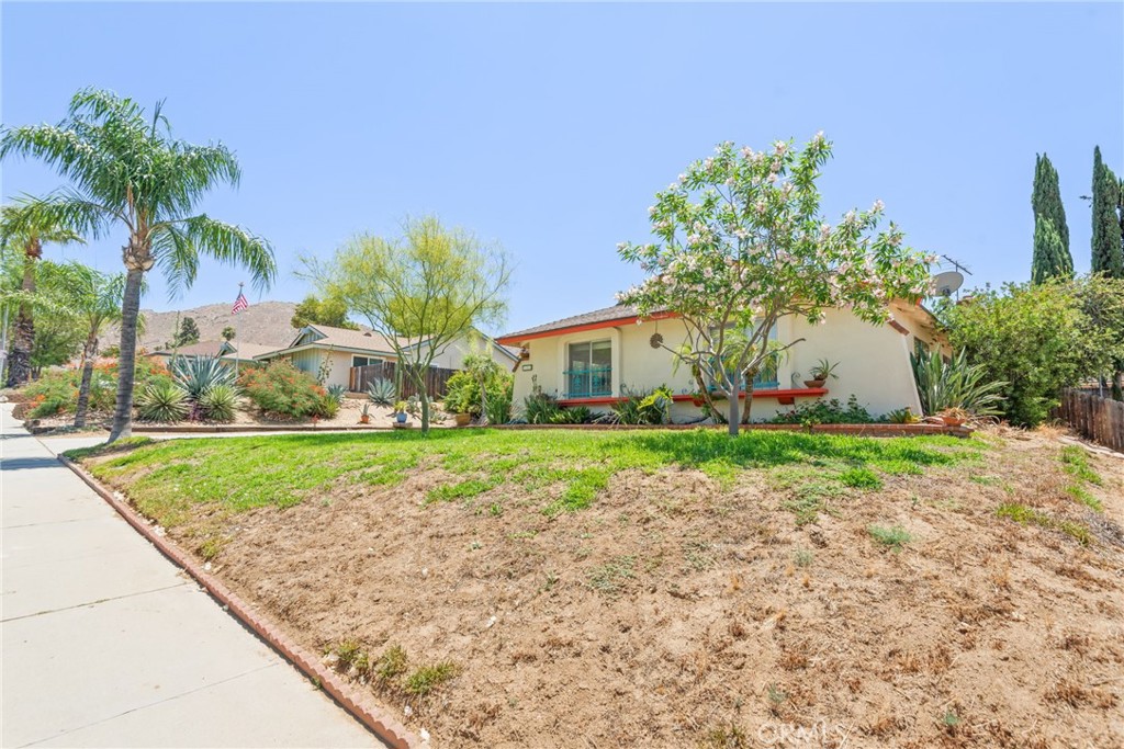 Located in a peaceful, family friendly neighborhood, this stunning 4 bedroom, 2 bathroom home is just 7 minutes by car from the University of Riverside, offering the perfect balance of convenience and comfort. Whether you're a student, faculty member, or looking for a nice place near campus, this property provides quick access to everything the university has to offer while maintaining a tranquil atmosphere.
One of the standout features of this home is the beautiful Mexican tile that covers the floors throughout the entire house, including the kitchen walls. The vibrant, hand crafted tile adds rustic charm and timeless beauty, creating a welcoming environment from the moment you step inside. The open living and dining areas provide plenty of space for family gatherings or entertaining friends.
The spacious, well equipped kitchen is highlighted by its stunning Mexican tile backsplash, making it both practical and visually appealing. Whether you're hosting a dinner party or preparing a quick meal, this kitchen will quickly become a favorite spot in the home.
Step outside to the expansive backyard with a lush garden, offering the perfect space for relaxation or outdoor activities. Whether you’re enjoying a quiet afternoon, hosting a BBQ, or cultivating your garden, the backyard provides an ideal environment for all your outdoor needs.
The home features four generously sized bedrooms, including a master suite with an ensuite bathroom for added privacy and comfort. The second bathroom ensures convenience for all family members or guests.
Additional Features:
Modern central A/C to keep you cool and comfortable year round.
Heater for warmth and comfort during colder months.
Three car garage providing plenty of space for vehicles, storage, or even a workshop.
Ample parking with a private driveway for additional convenience.
Pet friendly yard, perfect for outdoor play or relaxing with pets.
Family friendly neighborhood just minutes away from local shops, restaurants, and coffee spots