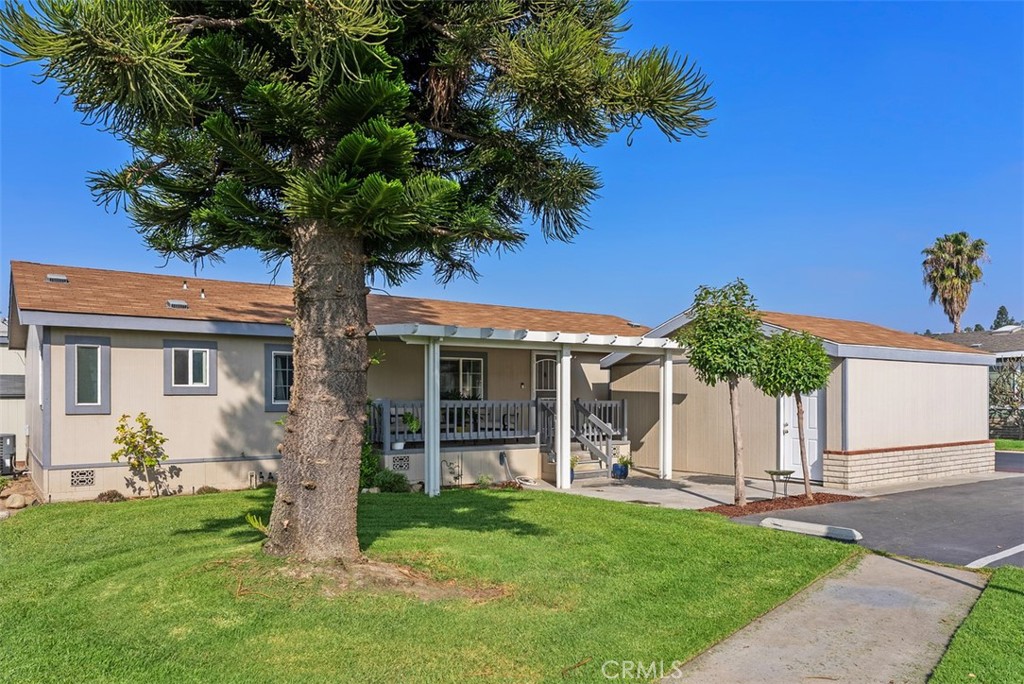 5815 E La Palma E 302