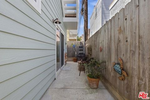 Tiny photo for 261 Highland Dr, Oxnard, CA 93035 (MLS # 26828665)