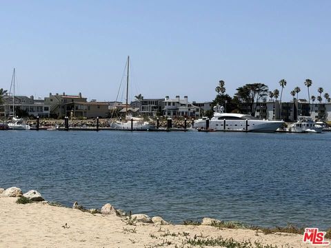 Tiny photo for 261 Highland Dr, Oxnard, CA 93035 (MLS # 26828665)