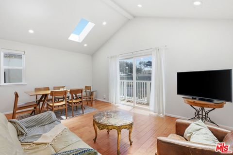 Tiny photo for 261 Highland Dr, Oxnard, CA 93035 (MLS # 26828665)