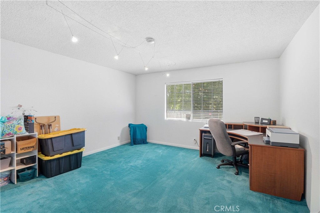 Castaic, California, 91384, United States, 8 Bedrooms Bedrooms, ,5 BathroomsBathrooms,Residential,Active,2052118