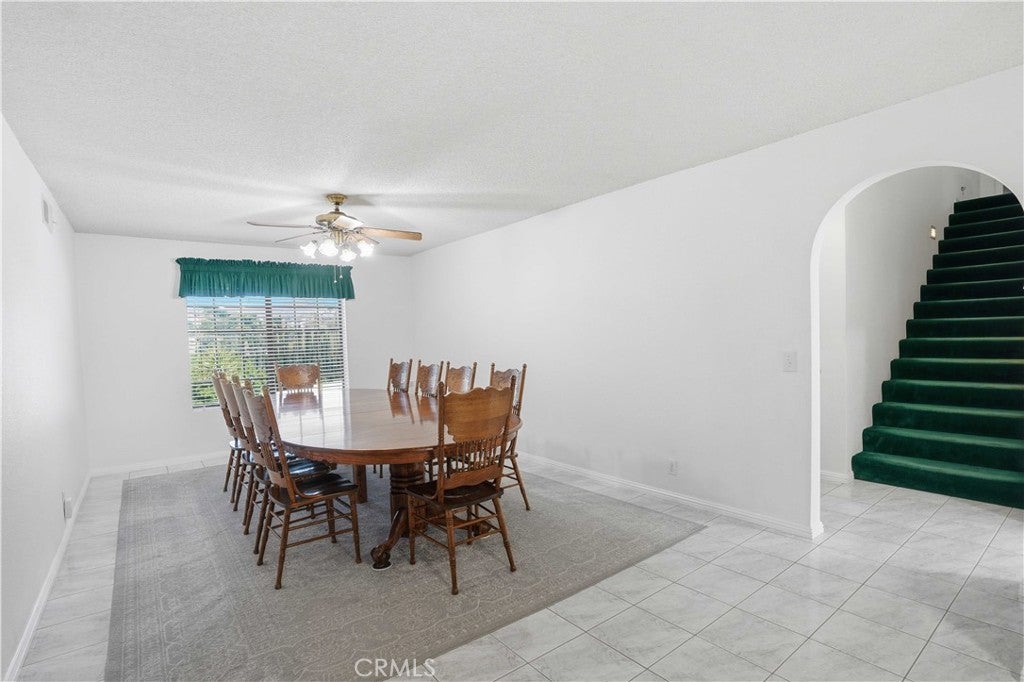 Castaic, California, 91384, United States, 8 Bedrooms Bedrooms, ,5 BathroomsBathrooms,Residential,Active,2052118