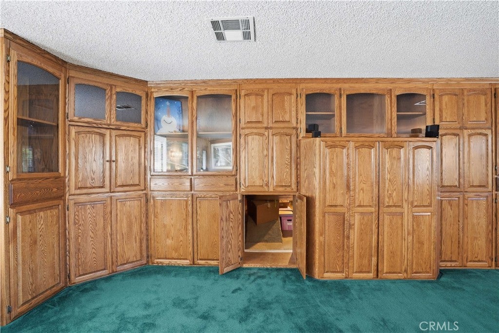 Castaic, California, 91384, United States, 8 Bedrooms Bedrooms, ,5 BathroomsBathrooms,Residential,Active,2052118