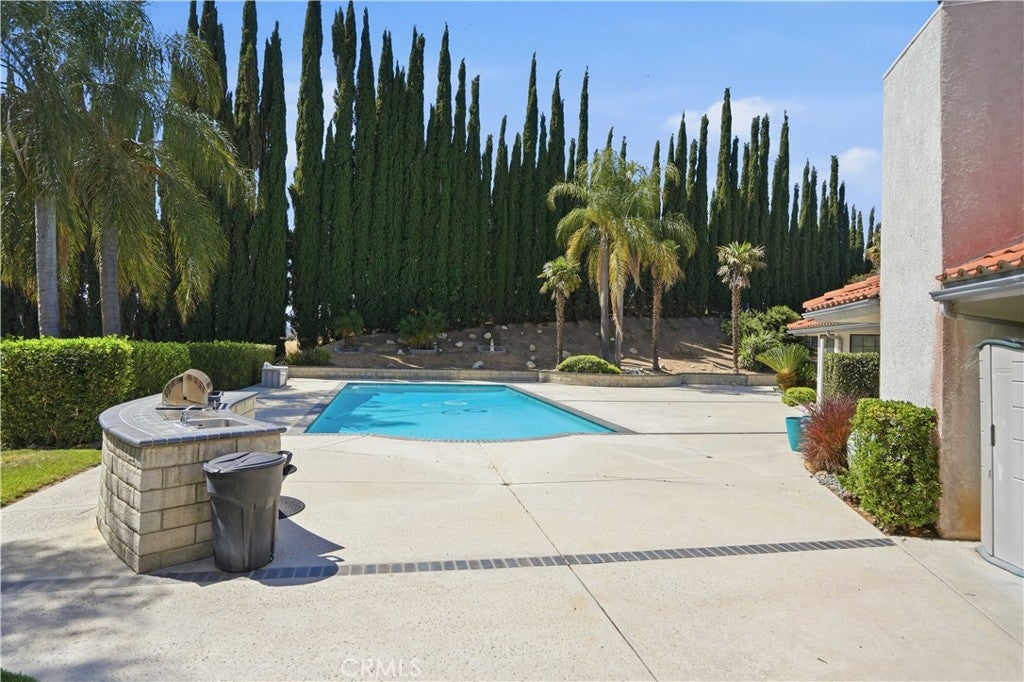 Castaic, California, 91384, United States, 8 Bedrooms Bedrooms, ,5 BathroomsBathrooms,Residential,Active,2052118