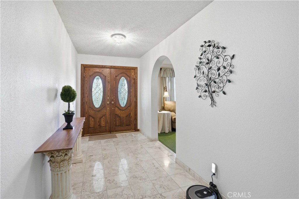 Castaic, California, 91384, United States, 8 Bedrooms Bedrooms, ,5 BathroomsBathrooms,Residential,Active,2052118