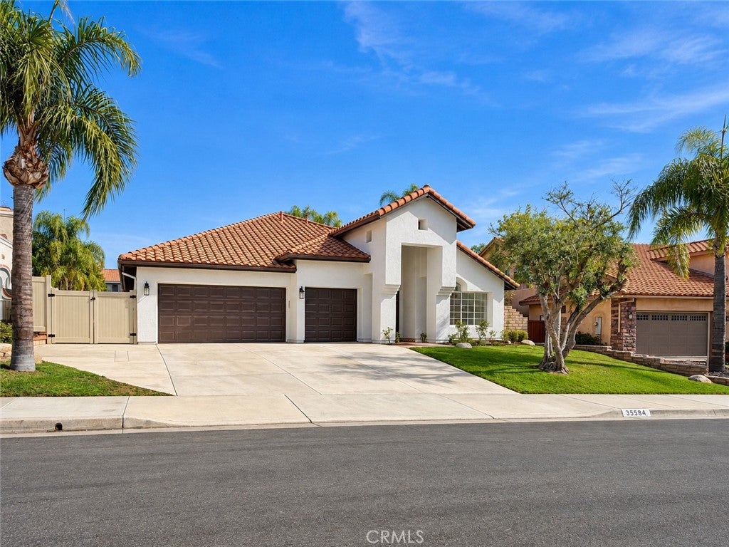 35584 Larkspur