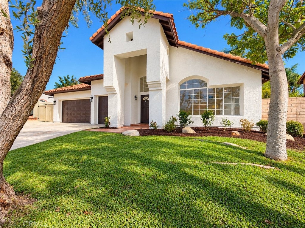35584 Larkspur