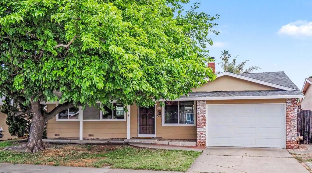 Photo of 5438 Farina Lane, Fremont, CA 94538 (MLS # ML82042185)