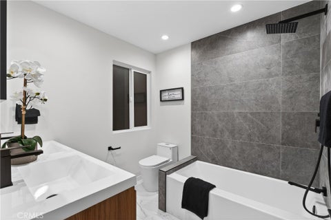Tiny photo for 5506 Forest Cove Ln, Agoura Hills, CA 91301 (MLS # SR26147343)