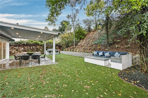 Tiny photo for 5506 Forest Cove Ln, Agoura Hills, CA 91301 (MLS # SR26147343)