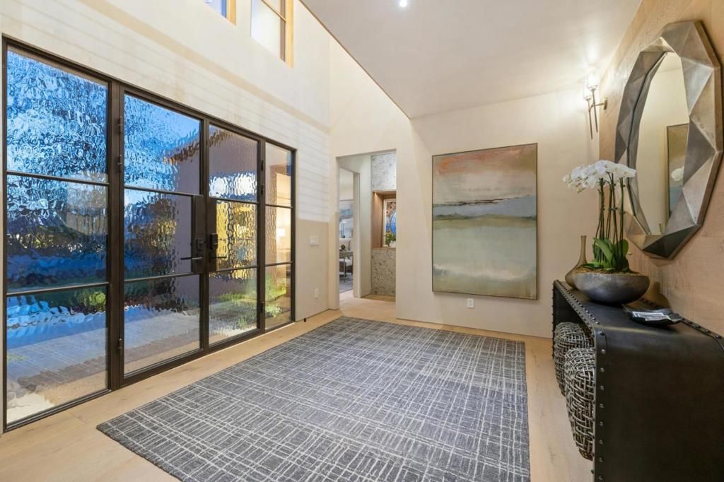 Photo of 763 La Para Avenue, Palo Alto, CA 94306 (MLS # ML82032036)