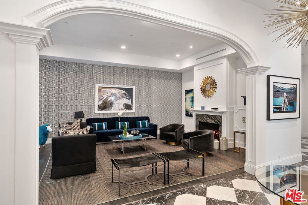 1600 Clear View Drive