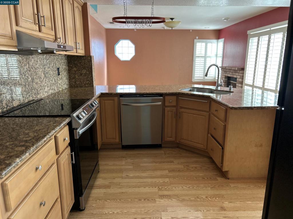 SOMERSET - Residential Lease