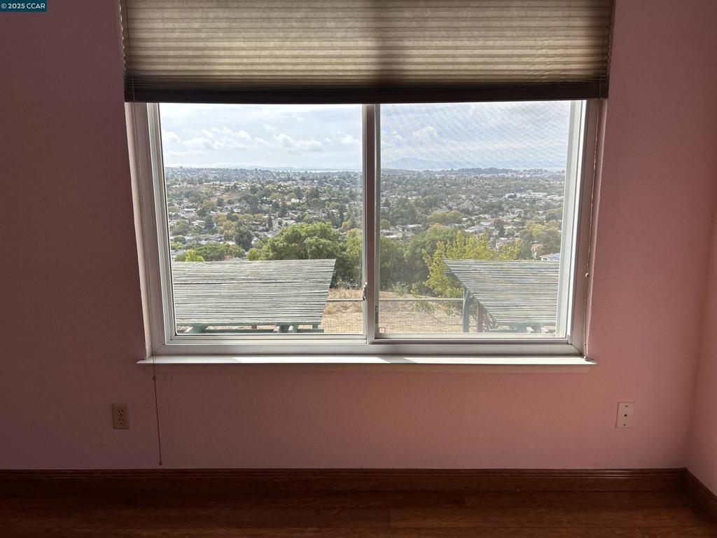 SOMERSET - Residential Lease