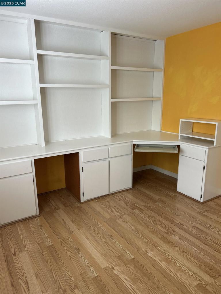 SOMERSET - Residential Lease