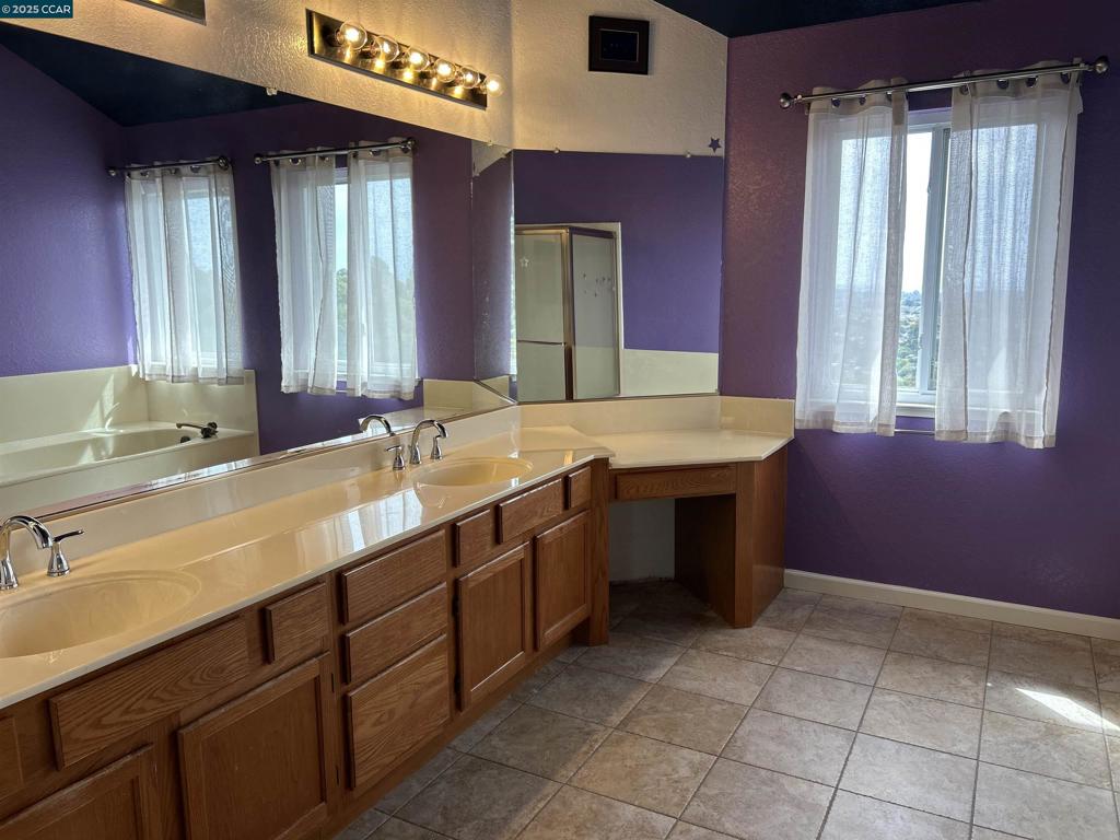 SOMERSET - Residential Lease