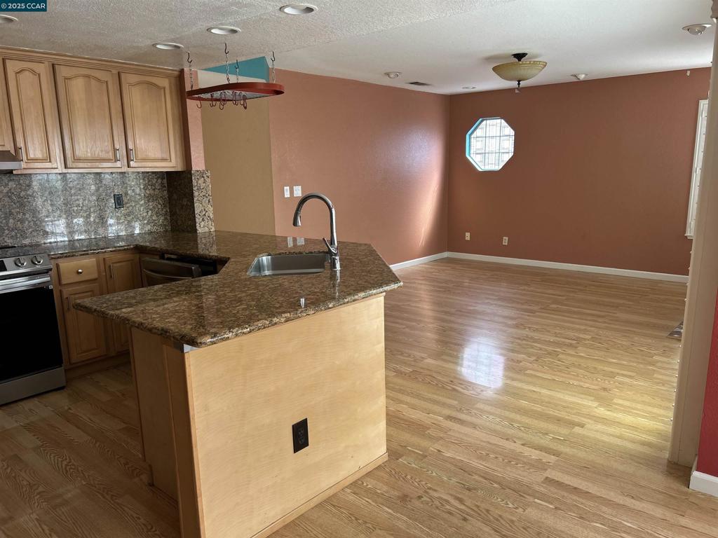 SOMERSET - Residential Lease