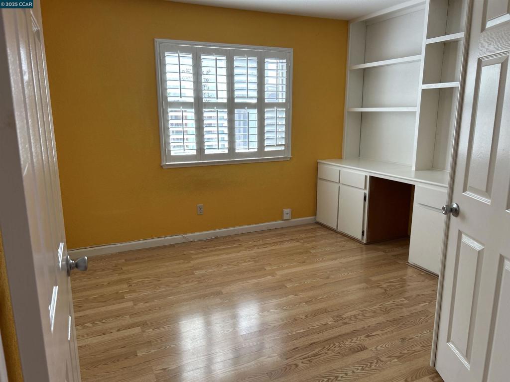 SOMERSET - Residential Lease