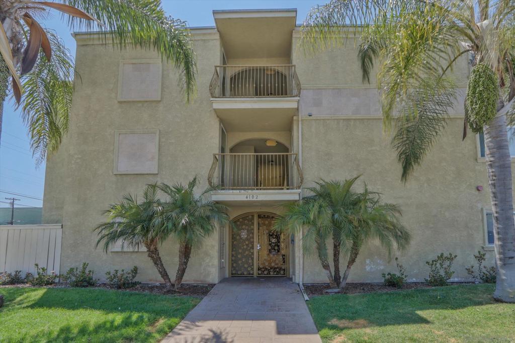 REDUCED PRICED! We are pleased to present Marlborough Villas Apartments for sale in a northern City Heights location. Completed in 1981, Marlborough Villas is a well-maintained apartment community featuring large floor plans with updated interiors. The unit mix includes twelve 2bd/1.5ba town homes, four 2bd/2ba flats, one large 3bd/2ba unit and one 1bd/1ba unit. All of the units have in-unit washer/dryers and private balconies or patios. There is assumable financing available with vastly superior terms than what an investor can get in today's market. The property was extensively renovated in 2007 with the intent to sell as condominiums. Renovations included new windows and doors, updated kitchens with new appliances, granite counter tops and in-unit washer/dryers. The property has a Final Map allowing a buyer to sell units as condominiums as a potential exit strategy.
