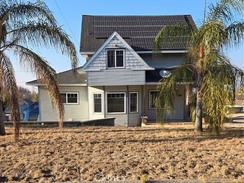 Photo of 261 E Crescent Avenue, Redlands, CA 92373 (MLS # SW25013797) Photo of 261 E Crescent Avenue, Redlands, CA 92373 (MLS # SW25013797)