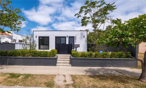 Photo of 24676 Woodward AVE, Lomita, CA 90717 (MLS # SB26104347)