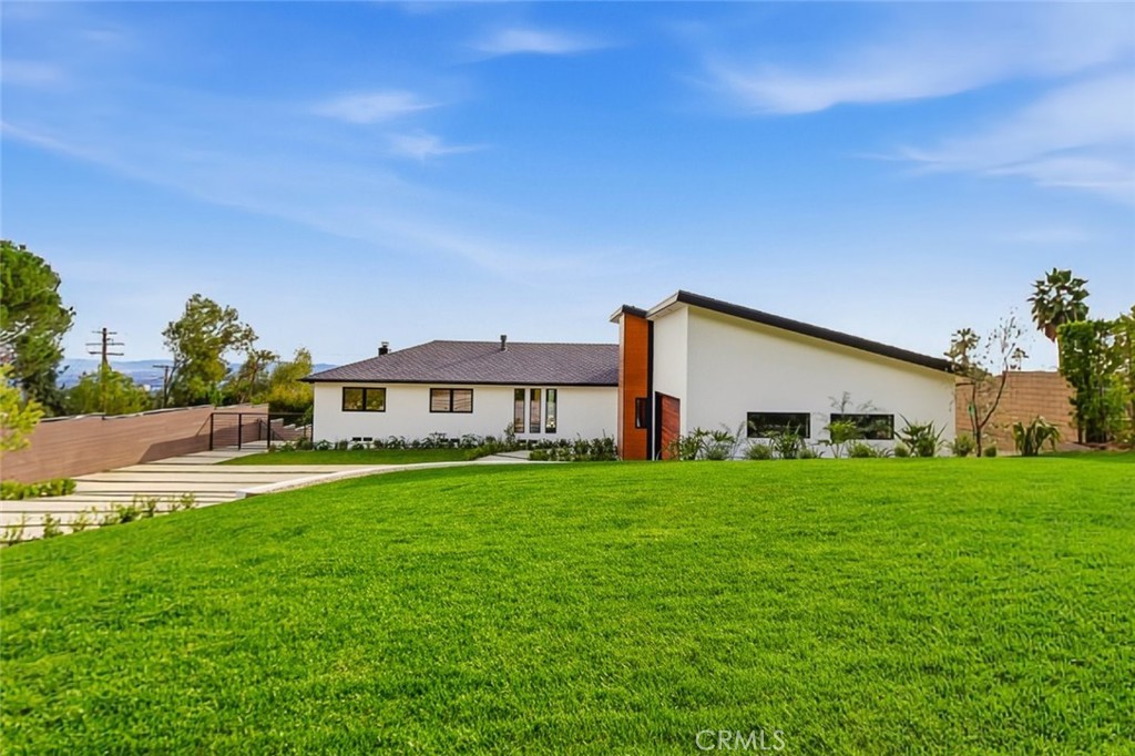 1764 E Loma Alta