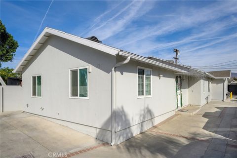 Photo of 9031 El Dorado Avenue #MIddle, Sun Valley, CA 91352 (MLS # GD26094938)